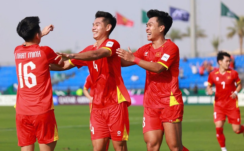 Văn Thuận b&ugrave;ng nổ ph&uacute;t cuối, U23 Việt Nam đ&aacute;nh bại Kyrgyzstan - Ảnh 2
