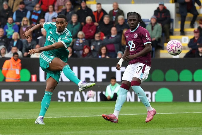 Siêu máy tính dự đoán Liverpool vs Burnley, 22h00 ngày 17/1 - Ảnh 1