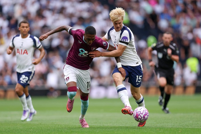 Si&ecirc;u m&aacute;y t&iacute;nh dự đo&aacute;n Burnley vs Tottenham, 22h00 ng&agrave;y 24/1 - Ảnh 1