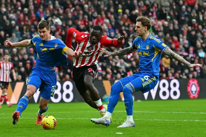 Siêu máy tính dự đoán Leeds vs Sunderland, 2h30 ngày 4/3 - Ảnh 1