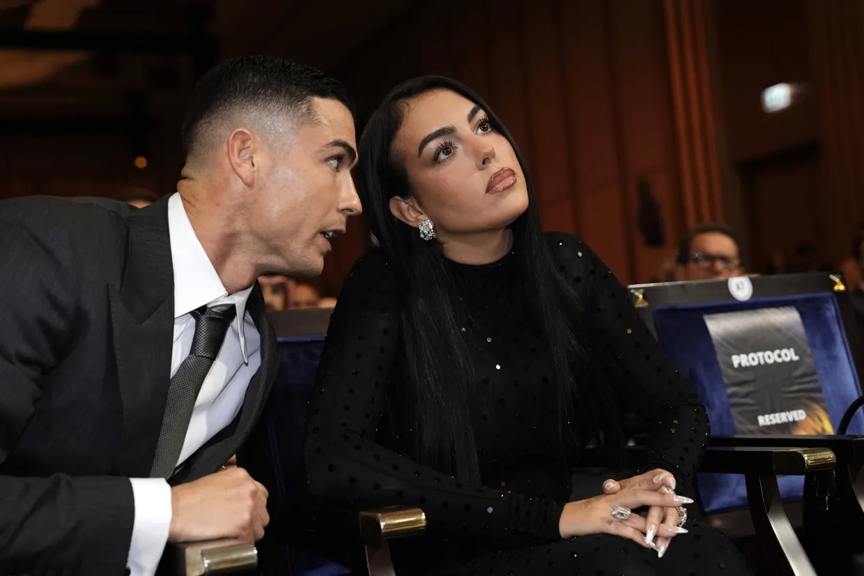 Ronaldo th&aacute;o chạy khỏi Saudi Arabia, kh&ocirc;ng hẹn ng&agrave;y trở lại - Ảnh 2