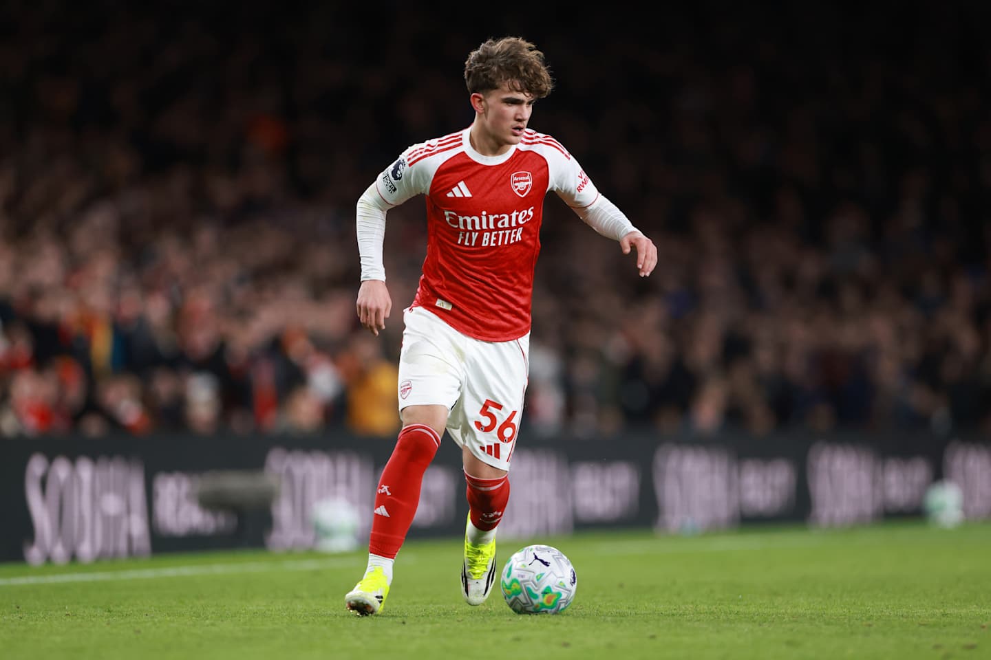 Sao trẻ Arsenal lập kỷ lục ghi b&agrave;n trẻ nhất lịch sử giải Ngoại hạng Anh - Ảnh 1