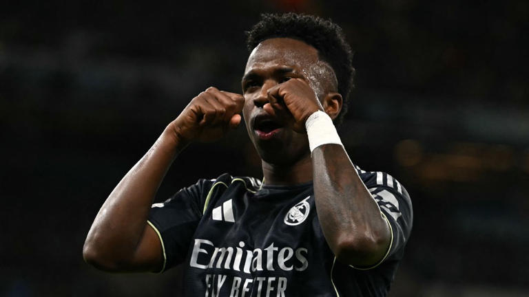 Vinicius ăn mừng chế giễu Man City - Ảnh 1