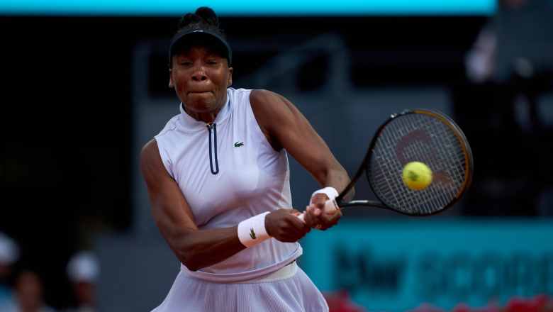 Venus Williams thua 10 trận liên tiếp, bị loại ở vòng 1 Madrid Open - Ảnh 1