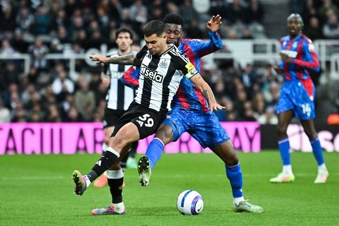 Siêu máy tính dự đoán Newcastle vs Crystal Palace, 22h00 ngày 4/1
