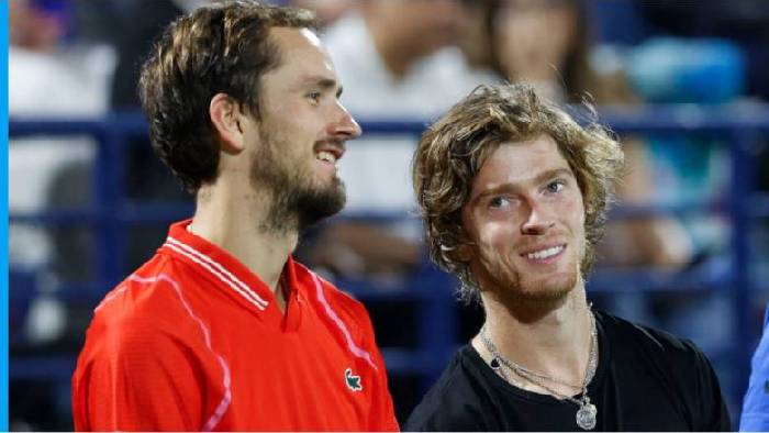 Medvedev và Rublev mắc kẹt tại Dubai, nguy cơ bỏ lỡ Indian Wells Masters