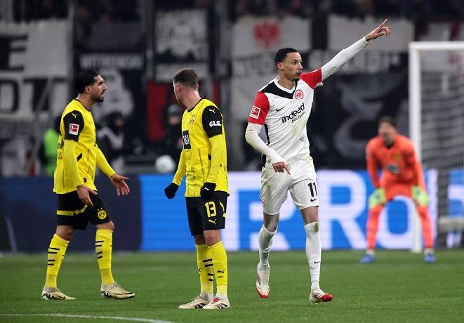 Siêu máy tính dự đoán Frankfurt vs Dortmund, 2h30 ngày 10/1