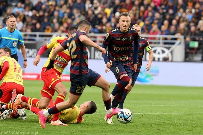 Nhận định, soi kèo Jagiellonia vs Pogon Szczecin, 22h30 ngày 9/5: Dễ hòa