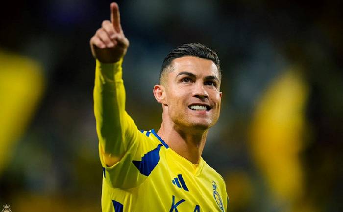 Ronaldo chấm dứt đình công, sẵn sàng tái xuất cho Al Nassr