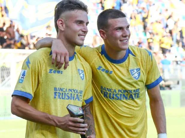 Soi kèo góc Napoli vs Frosinone, 01h45 ngày 11/10