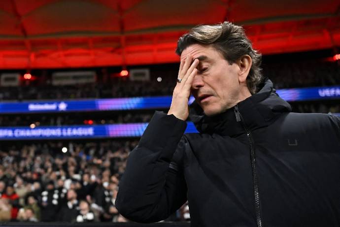 Tottenham sa thải HLV Thomas Frank
