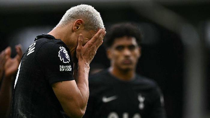 Tottenham bị đẩy xuống nhóm xuống hạng ở giải Ngoại hạng Anh