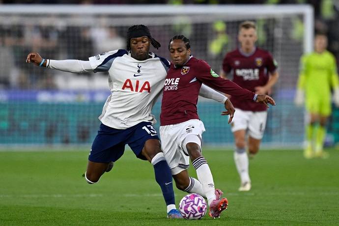 Siêu máy tính dự đoán Tottenham vs West Ham, 22h00 ngày 17/1