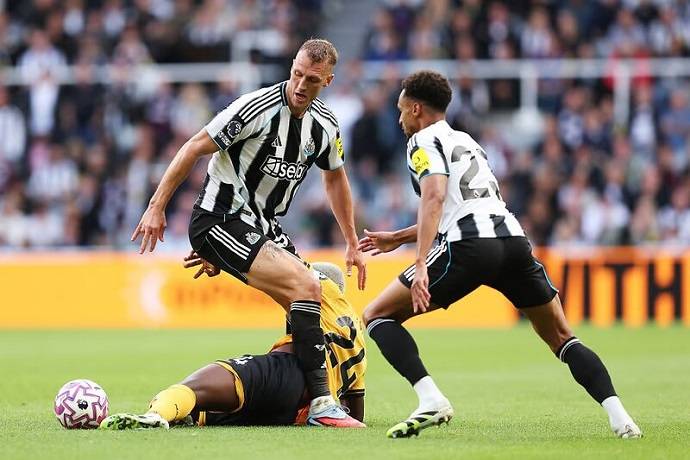 Siêu máy tính dự đoán Wolves vs Newcastle, 21h00 ngày 18/1
