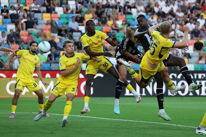 Siêu máy tính dự đoán Verona vs Udinese, 2h45 ngày 27/1