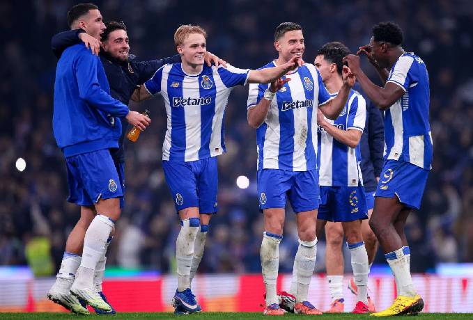 Soi kèo góc Porto vs Rangers, 03h00 ngày 30/01