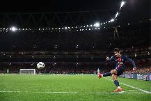 Soi kèo phạt góc PSG vs Paris FC, 02h45 ngày 5/1