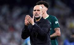 Pep Guardiola thừa nhận Man City có thể đầu hàng trước Arsenal