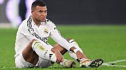 Bác sĩ chụp… sai chân, Mbappe ra sân trong chấn thương